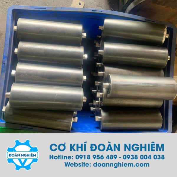 Trục con lăn băng tải